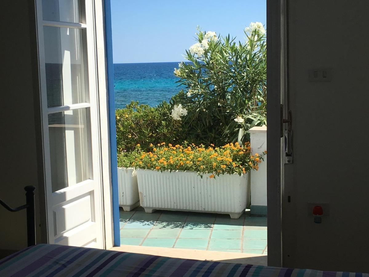 Вилла Casa Direttamente Sul Mare Марина-ди-Манкаверса Экстерьер фото