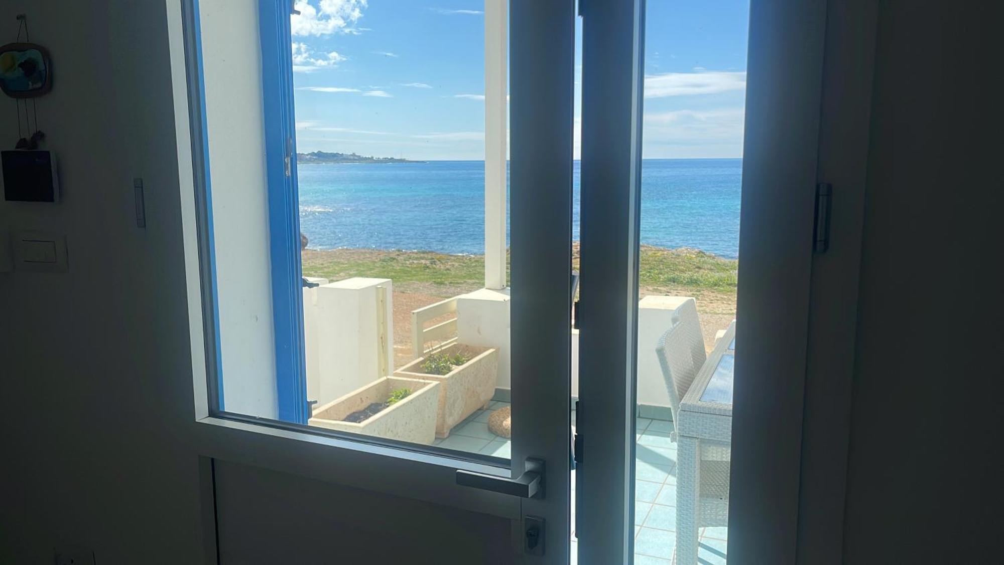 Вилла Casa Direttamente Sul Mare Марина-ди-Манкаверса Экстерьер фото